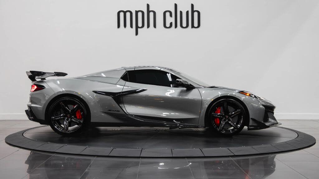 2024 Chevrolet Corvette Z06 3LZ Convertible RWD photo 10