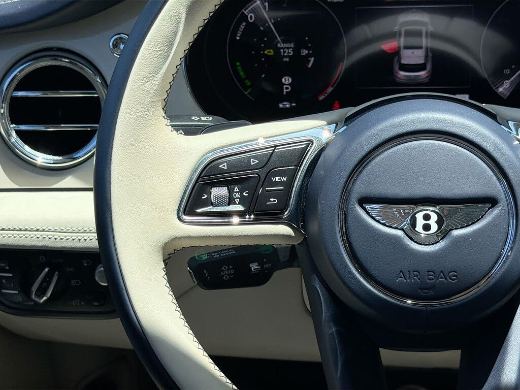 2023 Bentley Bentayga Hybrid Azure AWD photo 9