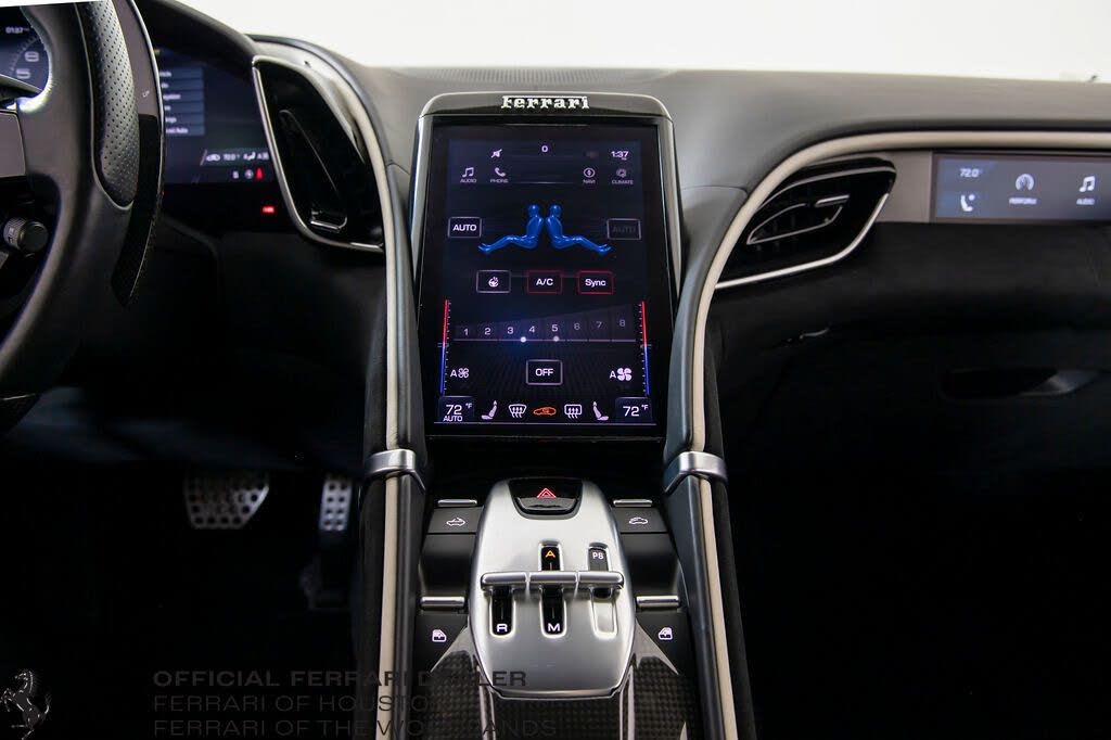 2024 Ferrari Roma Spider RWD photo 13