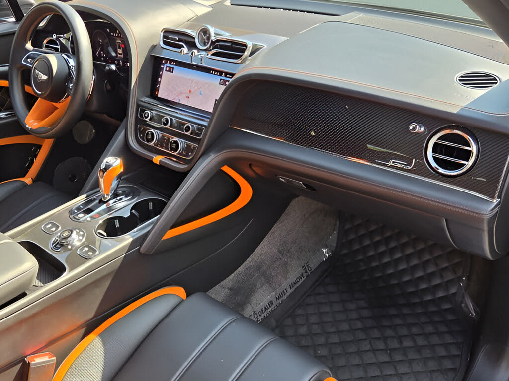 2023 Bentley Bentayga Speed AWD photo 2