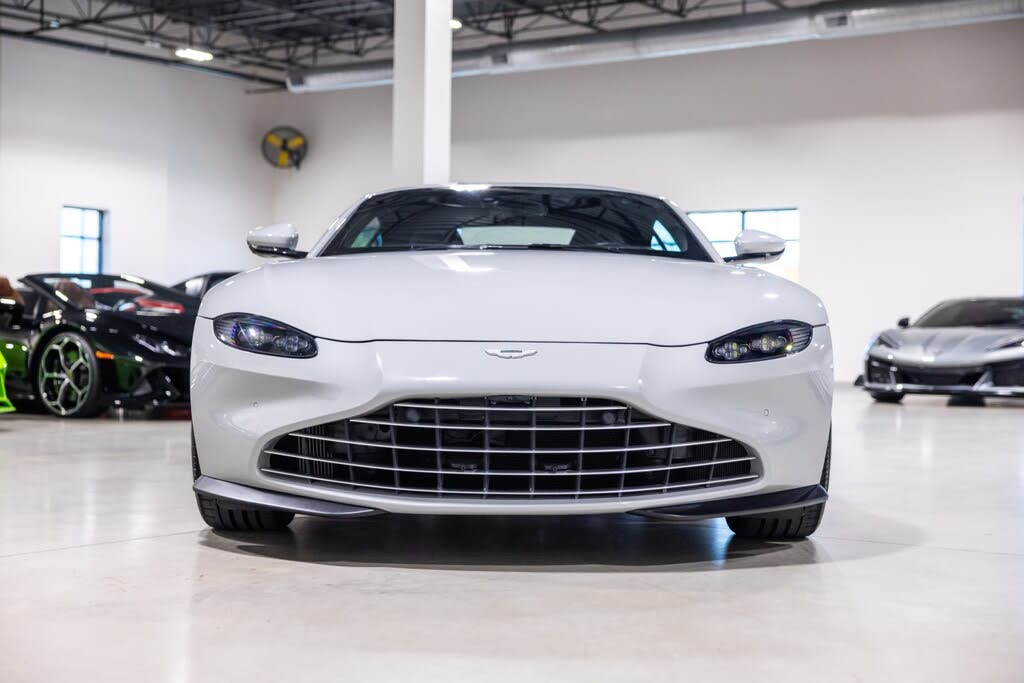 2023 Aston Martin Vantage V8 Coupe RWD photo 2