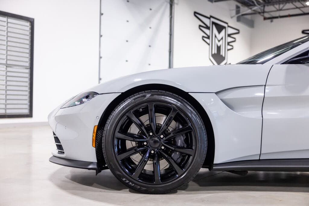 2023 Aston Martin Vantage V8 Coupe RWD photo 17