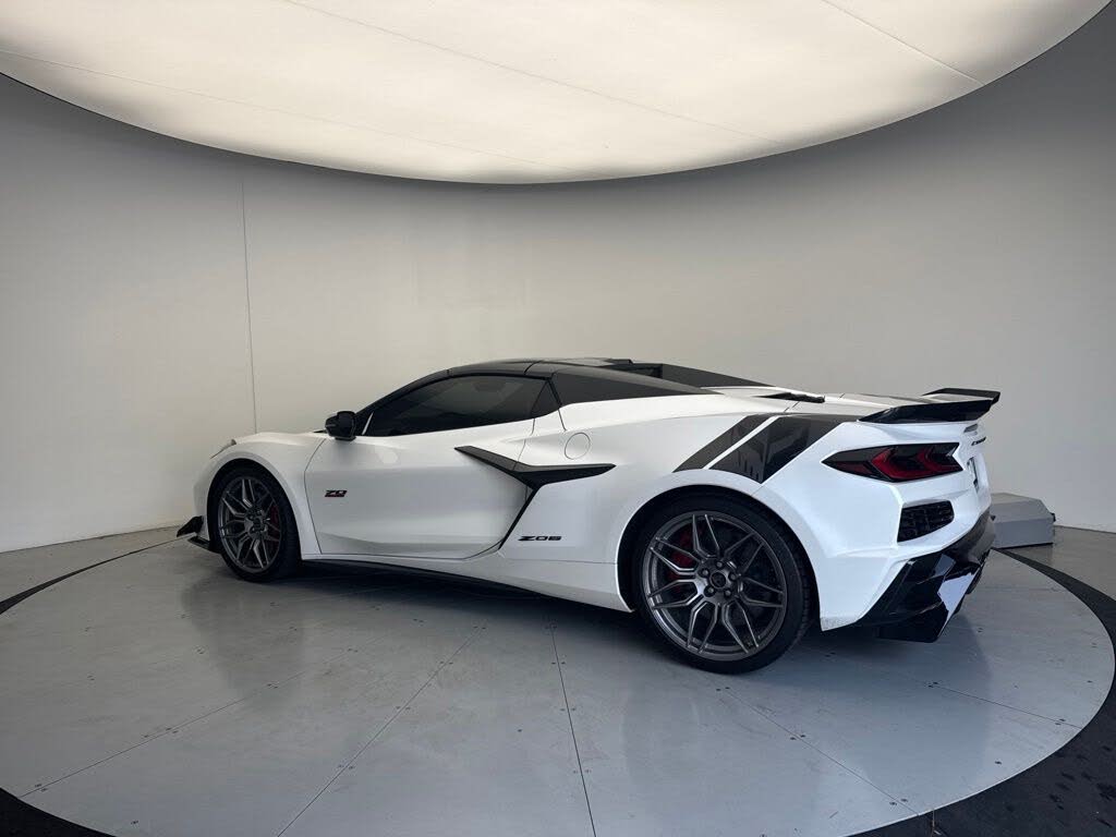 2023 Chevrolet Corvette Z06 3LZ Convertible RWD photo 3