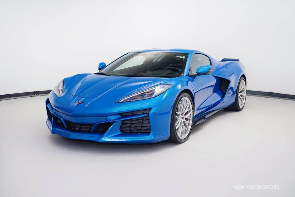 2024 Chevrolet Corvette Z06 3LZ Coupe RWD photo 2