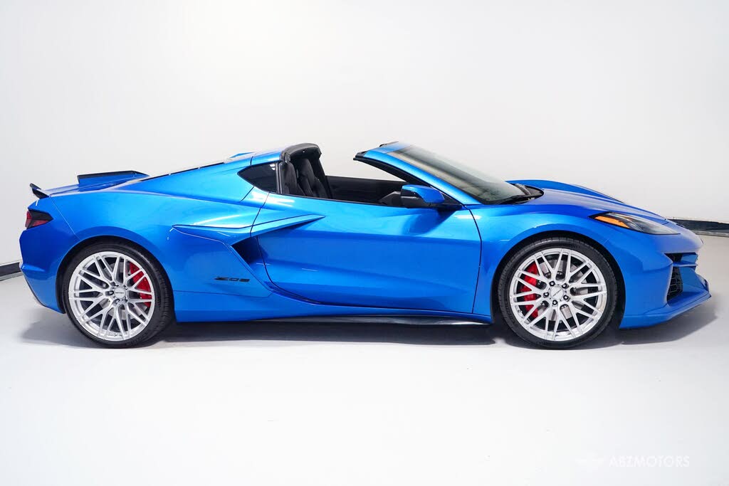 2024 Chevrolet Corvette Z06 3LZ Coupe RWD photo 3