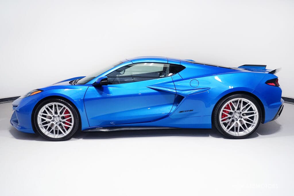 2024 Chevrolet Corvette Z06 3LZ Coupe RWD photo 4