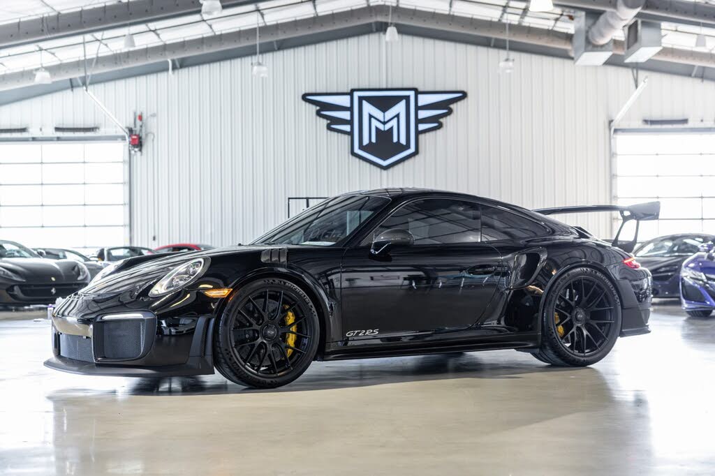 2019 Porsche 911 GT2 RS Coupe RWD