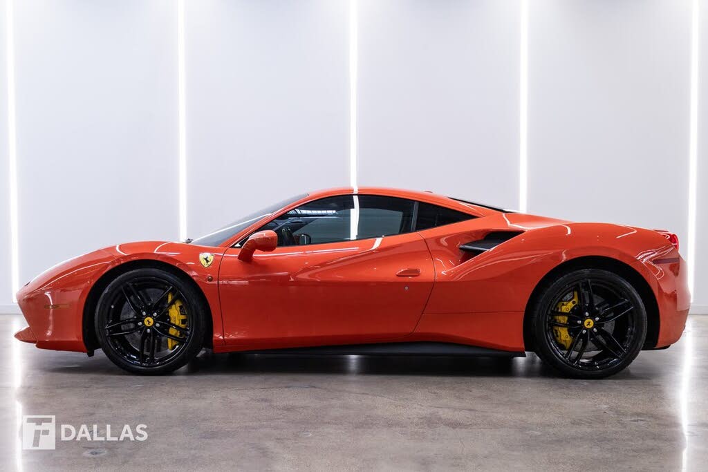2016 Ferrari 488 GTB Coupe RWD