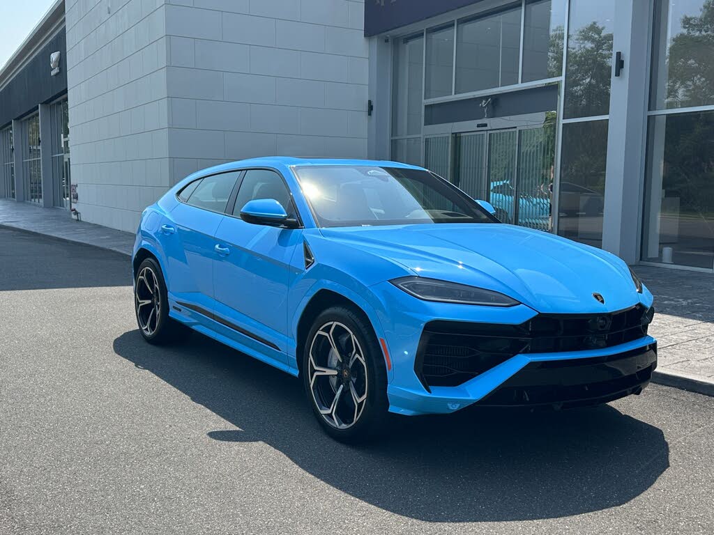 2026 Lamborghini Urus photo 5