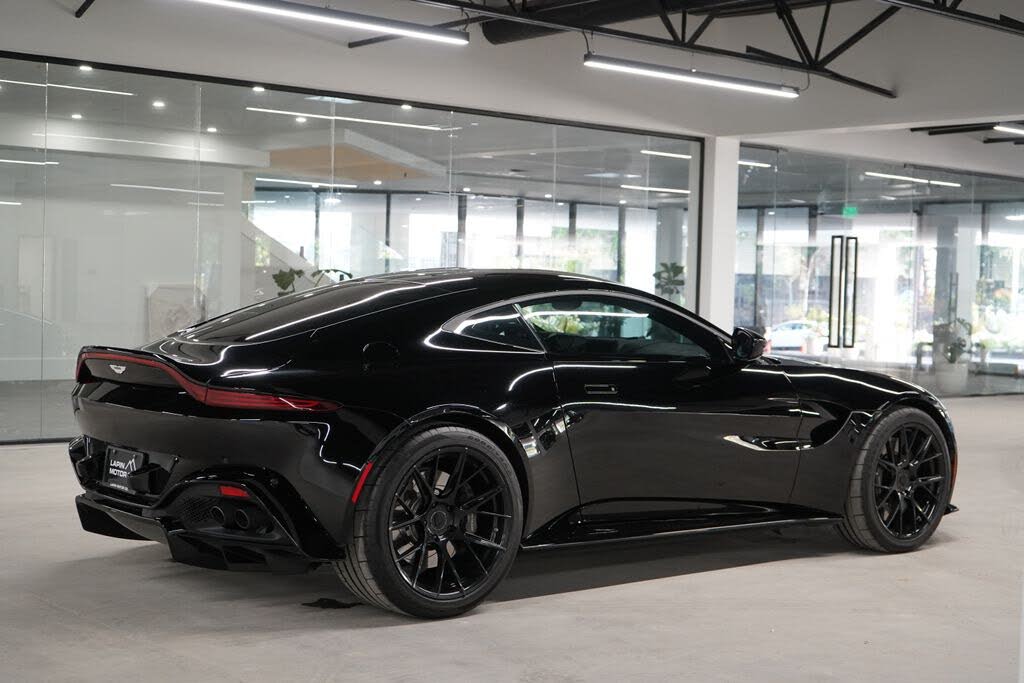 2020 Aston Martin Vantage RWD photo 11