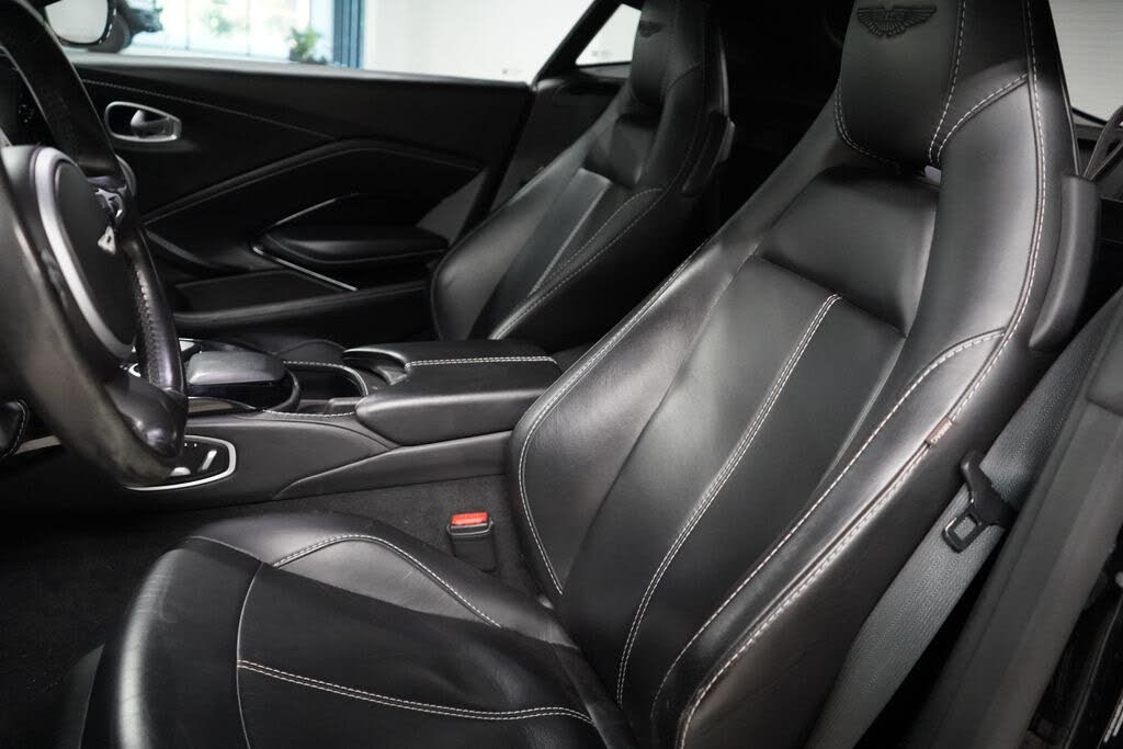 2020 Aston Martin Vantage RWD photo 16