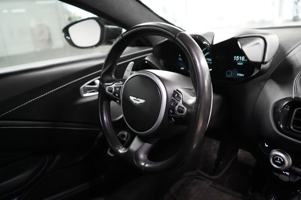 2020 Aston Martin Vantage RWD photo 19