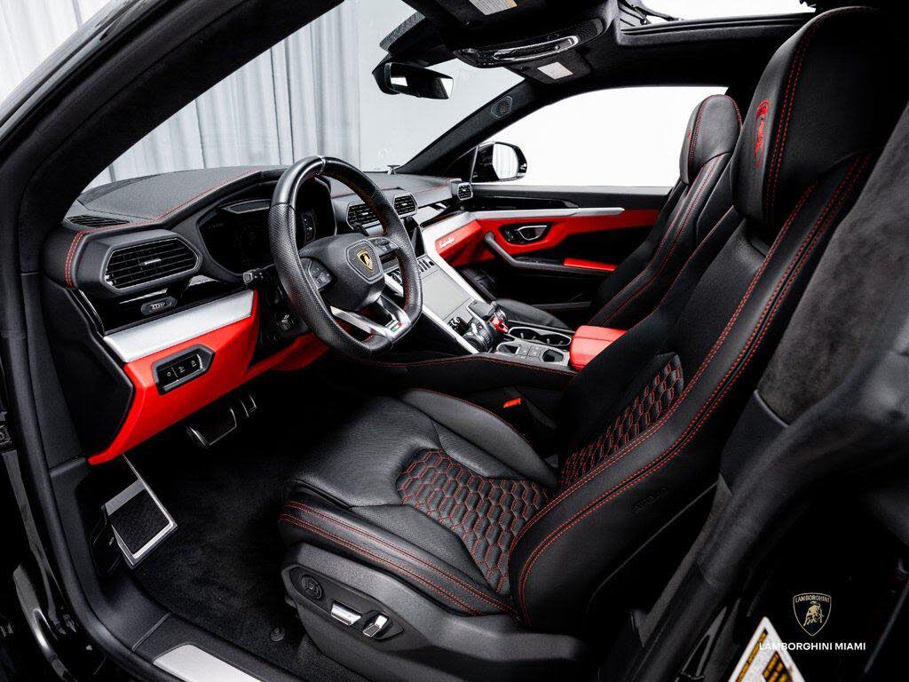 2022 Lamborghini Urus AWD photo 21