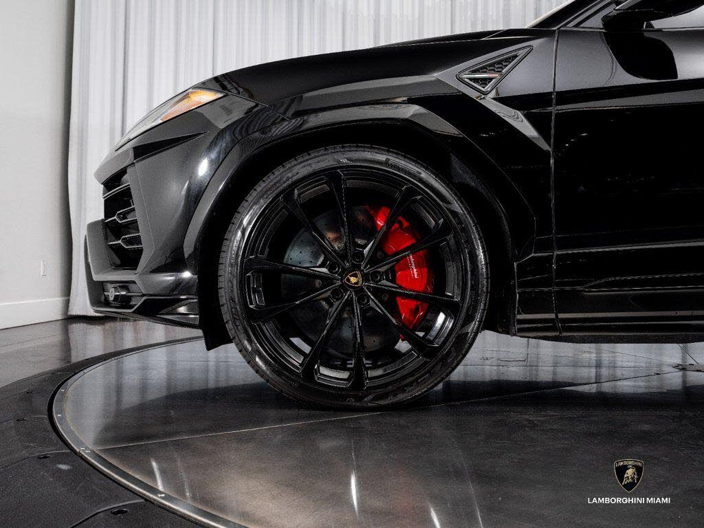 2022 Lamborghini Urus AWD photo 6