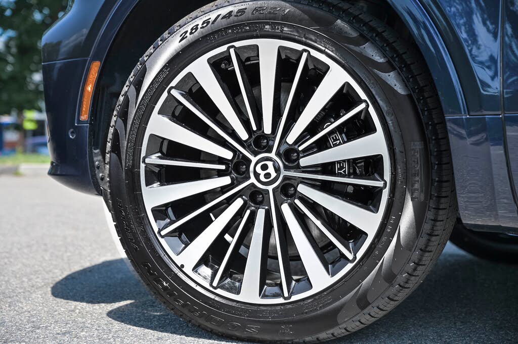 2026 Bentley Bentayga V8 AWD photo 15