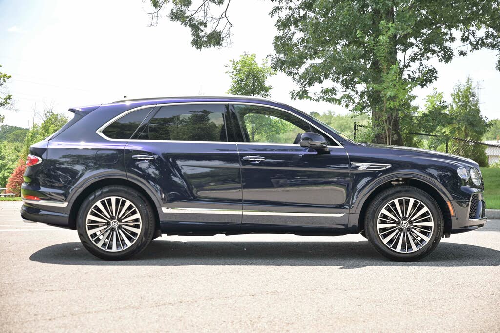 2026 Bentley Bentayga V8 AWD photo 4