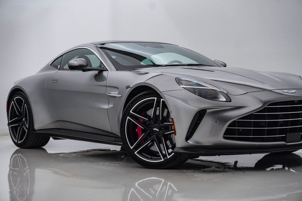 2025 Aston Martin Vantage Coupe RWD photo 2