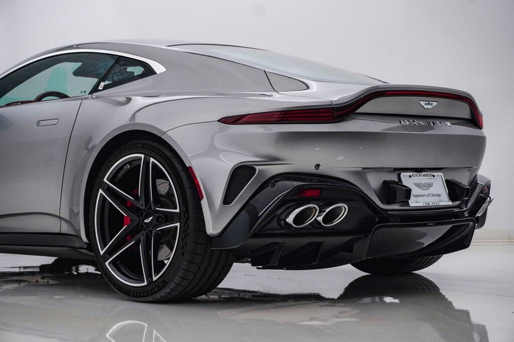 2025 Aston Martin Vantage Coupe RWD photo 11