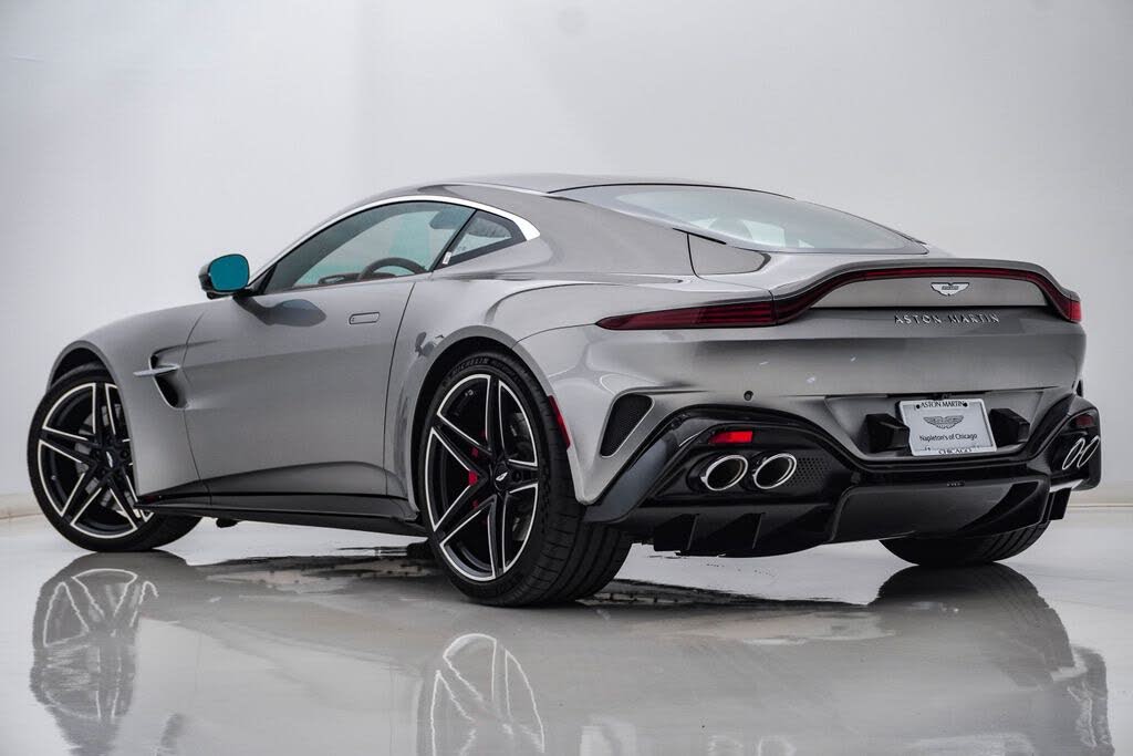 2025 Aston Martin Vantage Coupe RWD photo 8