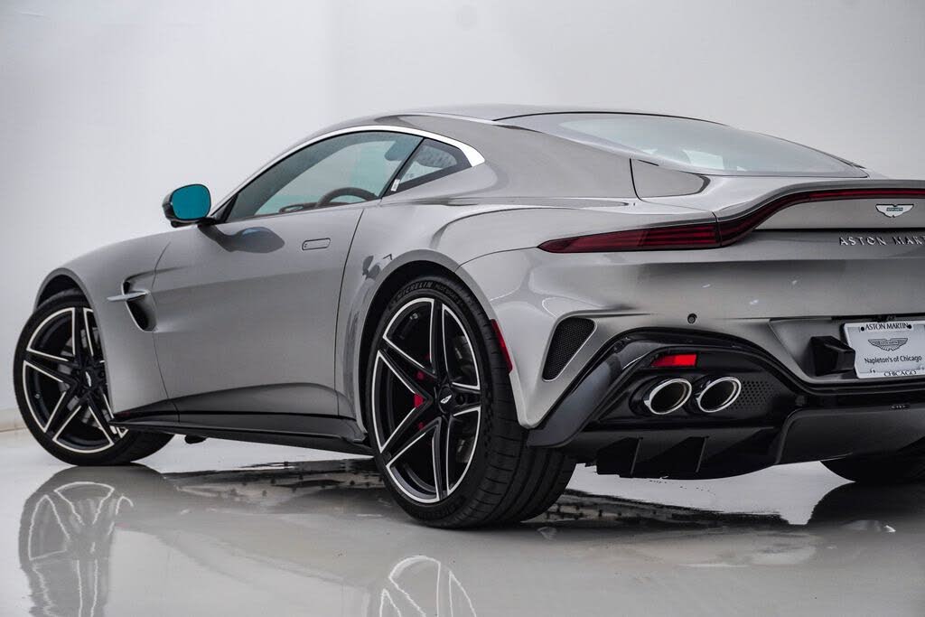 2025 Aston Martin Vantage Coupe RWD photo 9