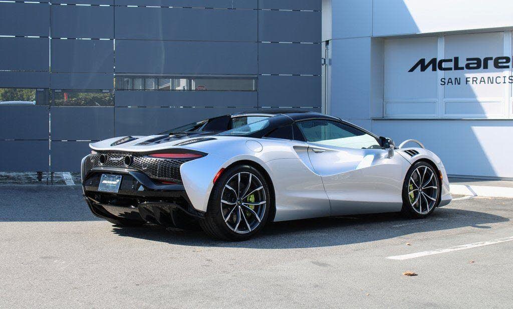2026 McLaren Artura RWD photo 2
