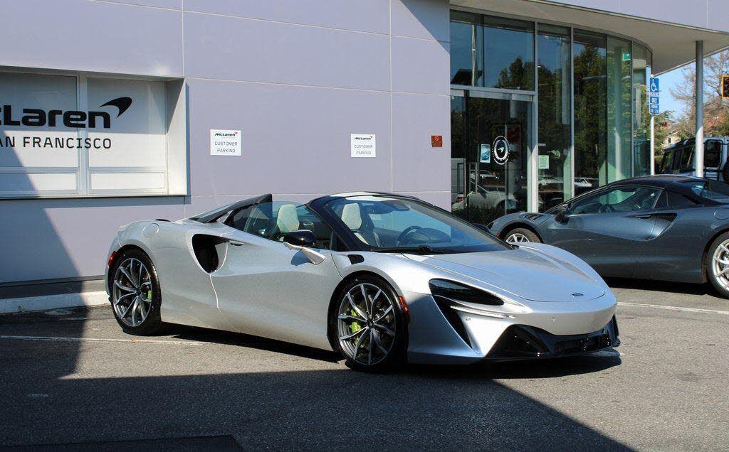 2026 McLaren Artura RWD photo 12