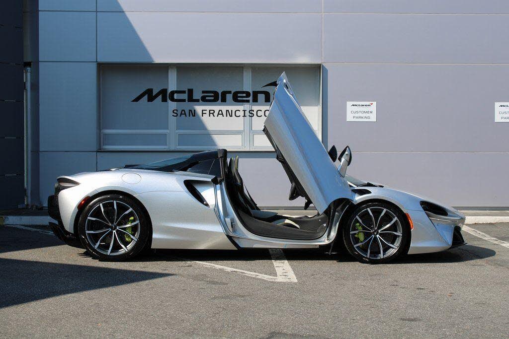 2026 McLaren Artura RWD photo 16