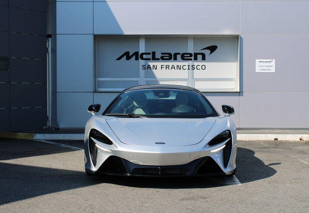 2026 McLaren Artura RWD photo 7