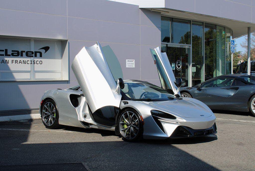 2026 McLaren Artura RWD photo 10