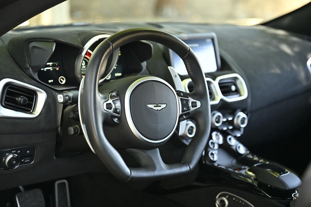 2020 Aston Martin Vantage RWD photo 15