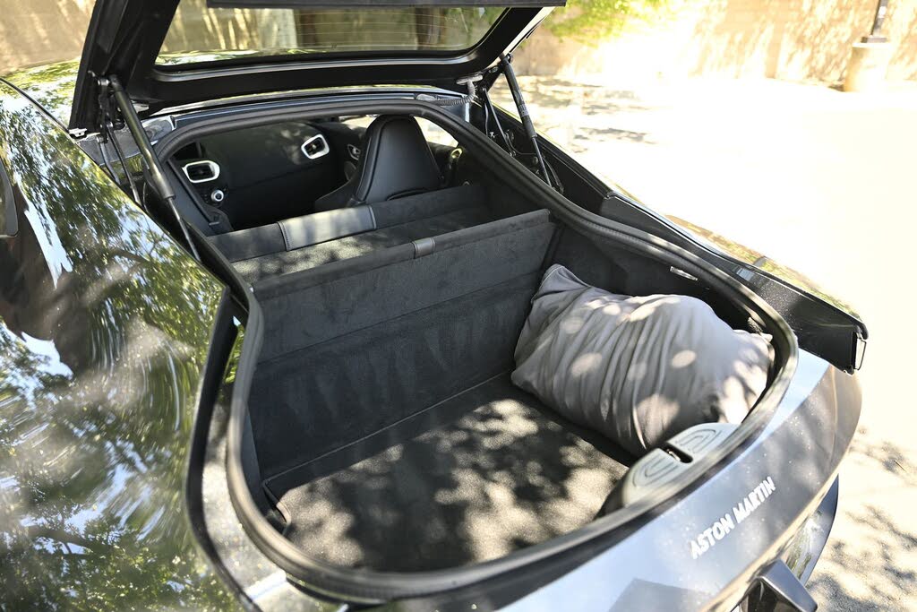 2020 Aston Martin Vantage RWD photo 20