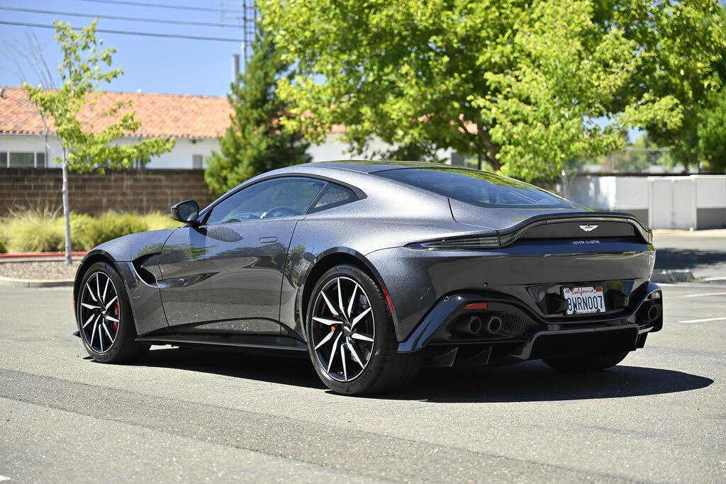 2020 Aston Martin Vantage RWD photo 7