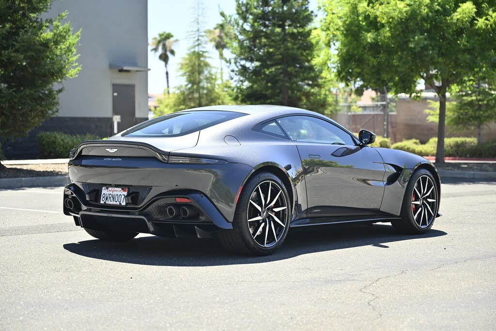 2020 Aston Martin Vantage RWD photo 9