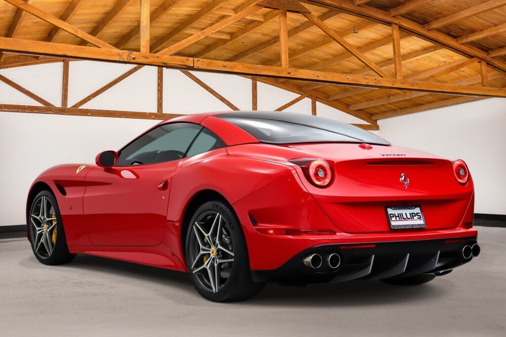 2016 Ferrari California T Roadster photo 2