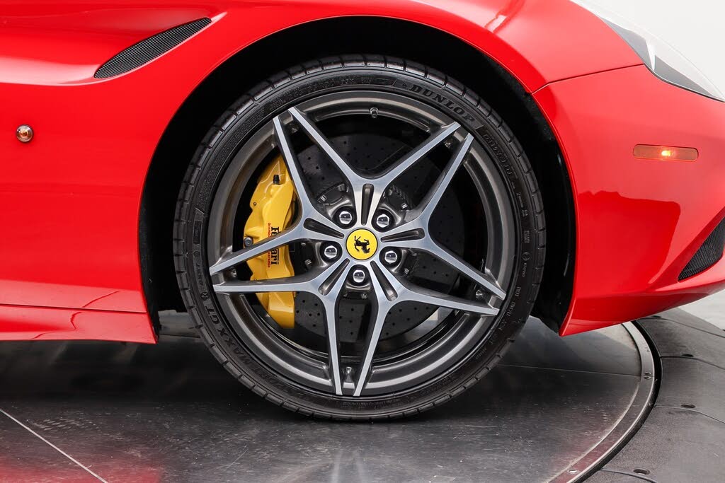 2016 Ferrari California T Roadster photo 16