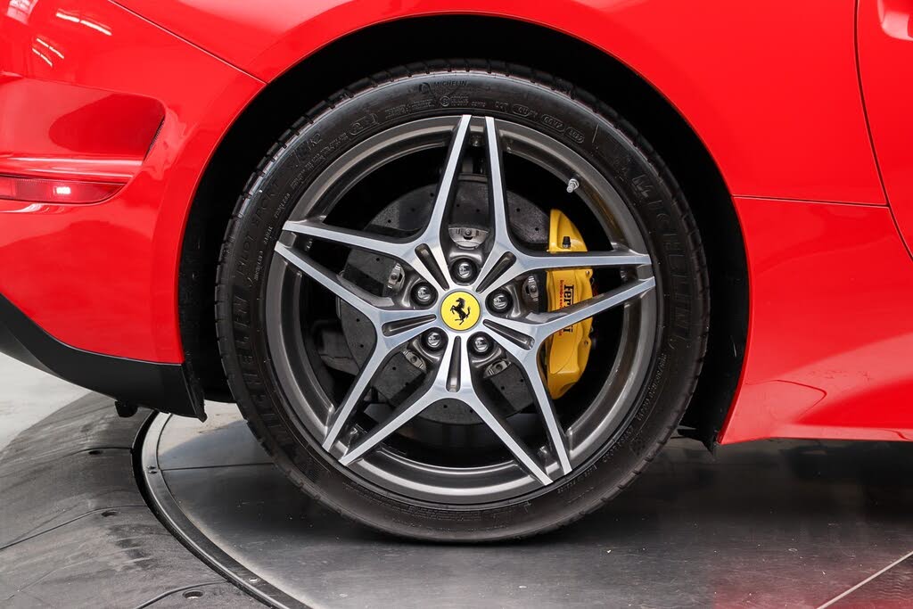 2016 Ferrari California T Roadster photo 17