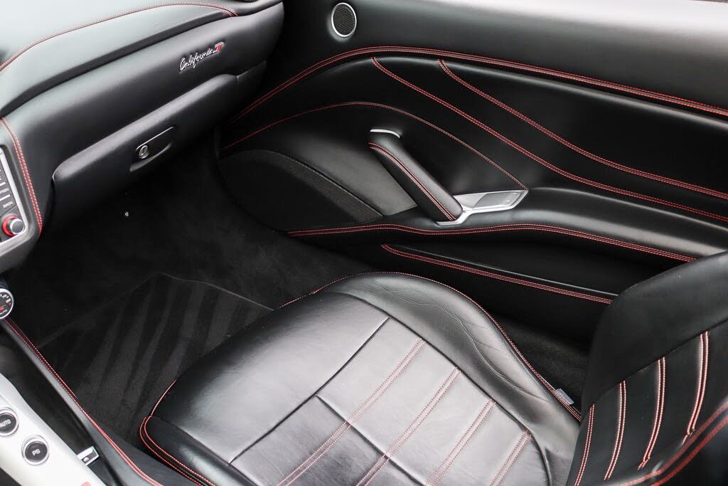 2016 Ferrari California T Roadster photo 18