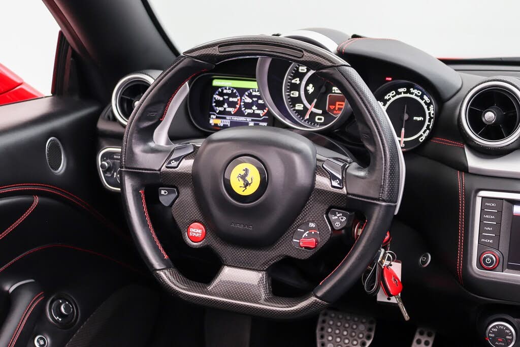 2016 Ferrari California T Roadster photo 19