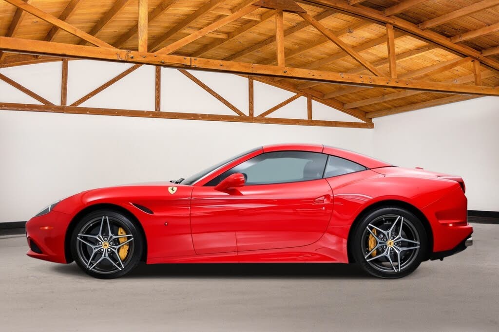 2016 Ferrari California T Roadster photo 3