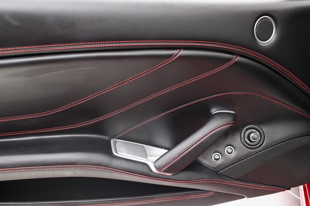 2016 Ferrari California T Roadster photo 21