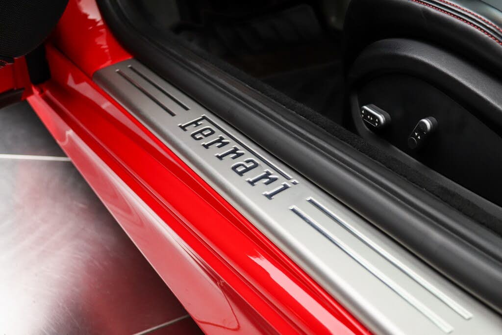 2016 Ferrari California T Roadster photo 24