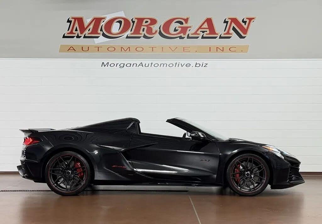 2023 Chevrolet Corvette Z06 3LZ Convertible RWD photo 2