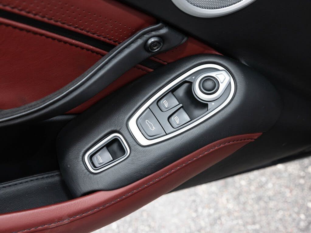 2021 Aston Martin Vantage Convertible RWD photo 19