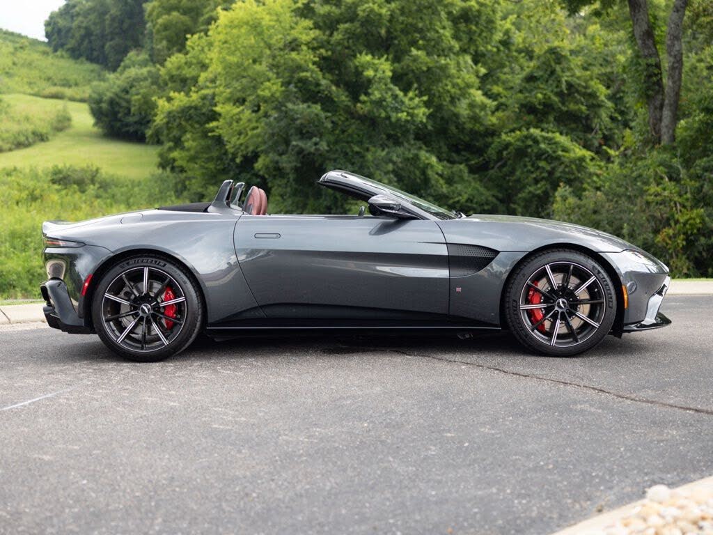2021 Aston Martin Vantage Convertible RWD photo 7