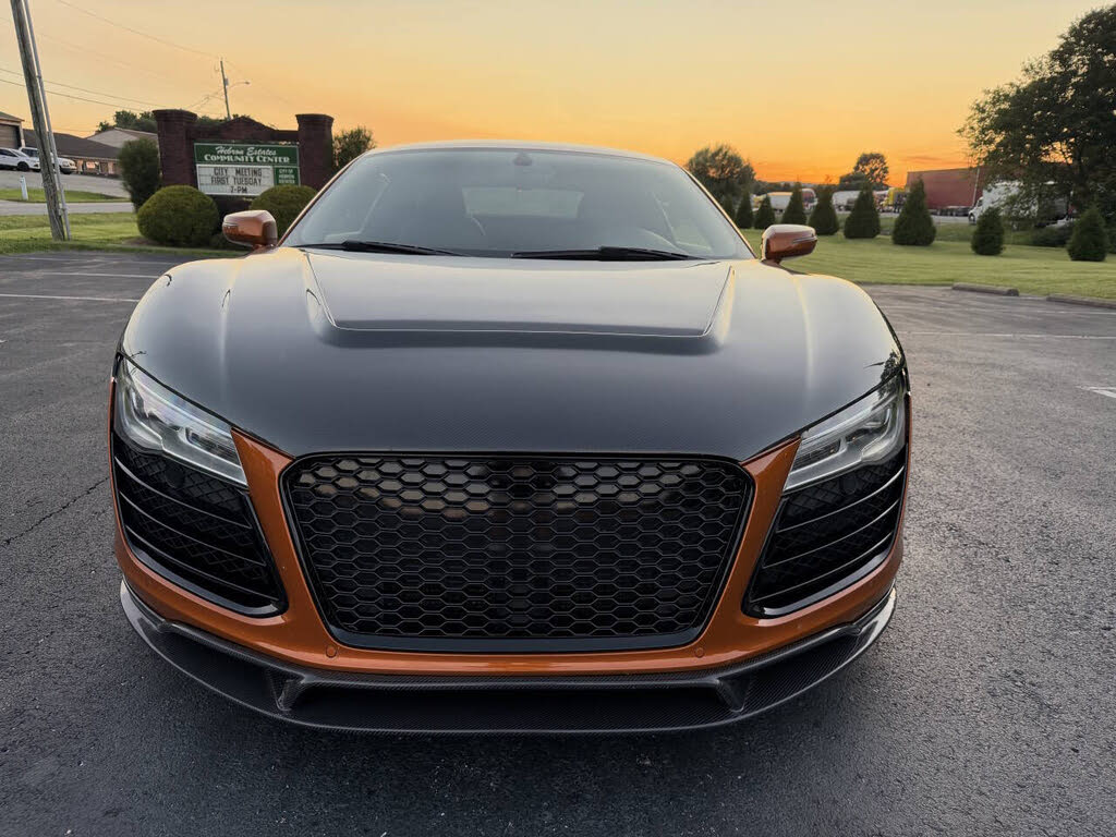 2014 Audi R8 quattro V8 Coupe AWD photo 12 of 24