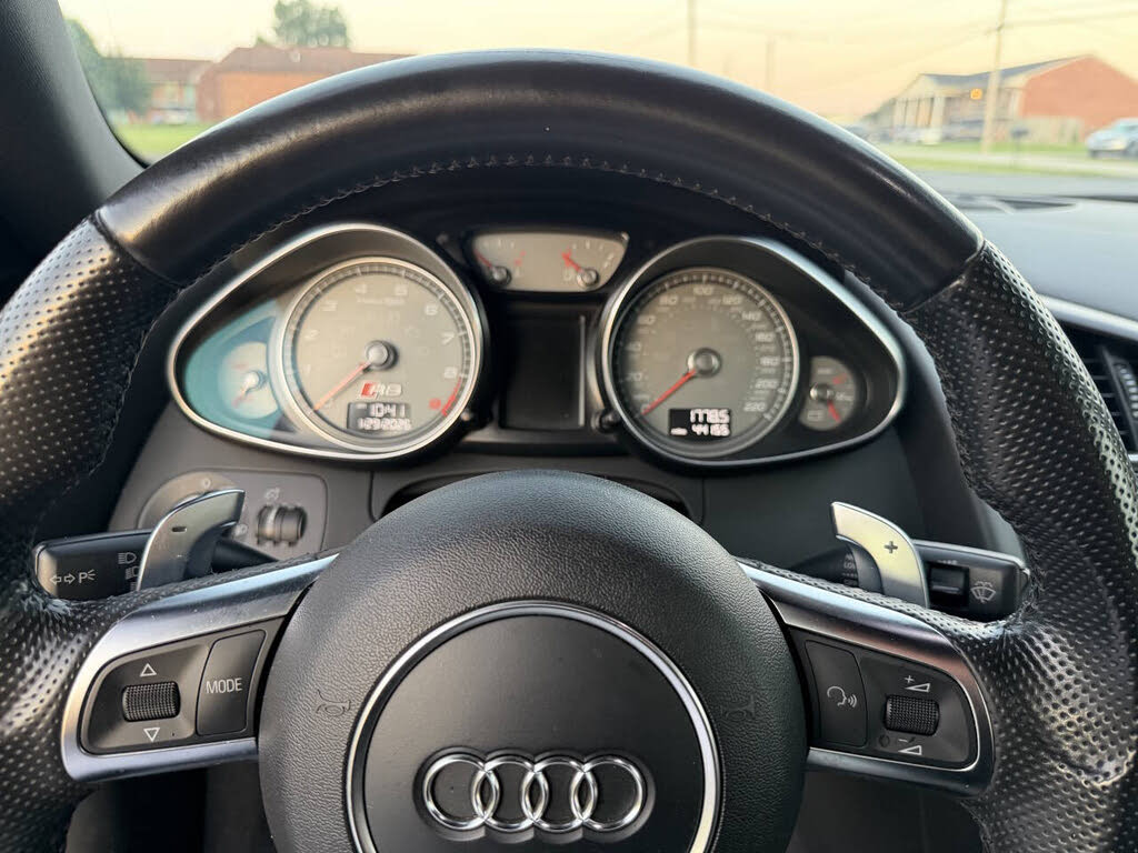 2014 Audi R8 quattro V8 Coupe AWD photo 24 of 24