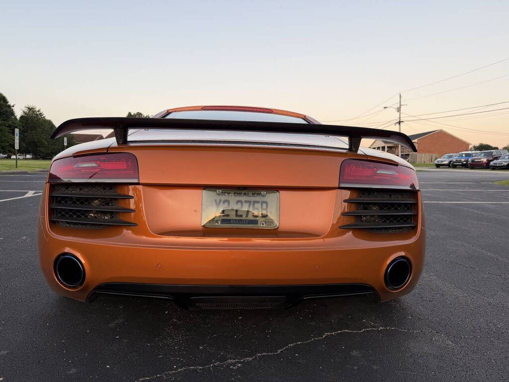 2014 Audi R8 quattro V8 Coupe AWD photo 6 of 24