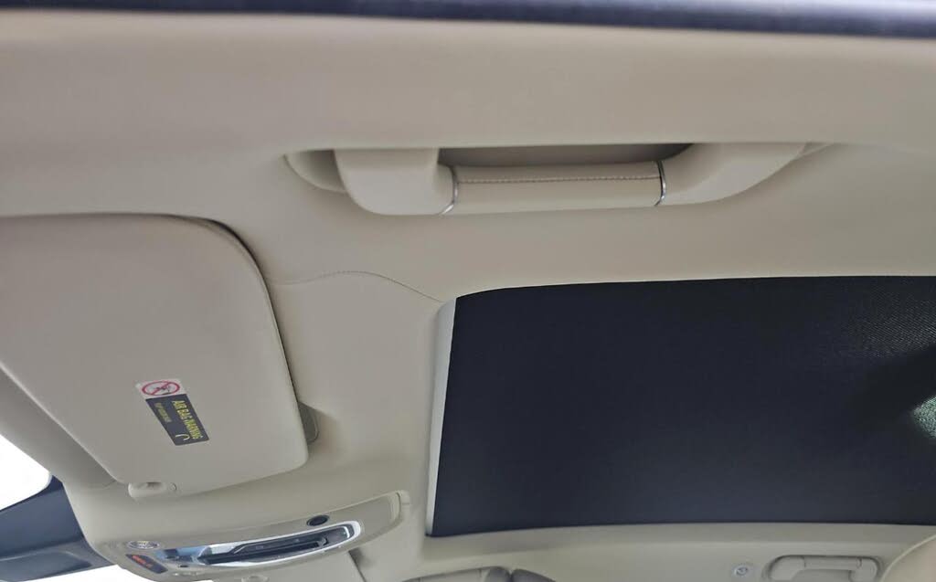 2021 Bentley Bentayga V8 AWD photo 16