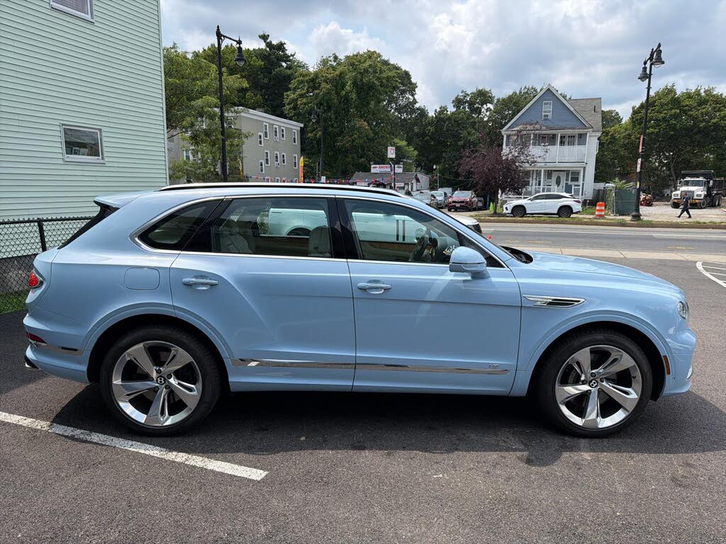 2021 Bentley Bentayga V8 AWD photo 23