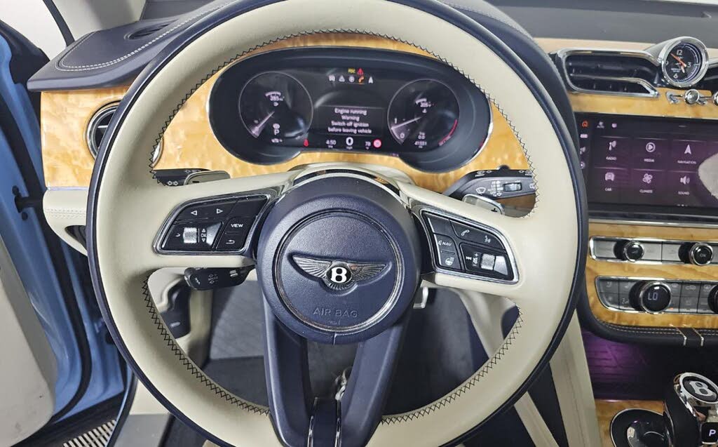 2021 Bentley Bentayga V8 AWD photo 10